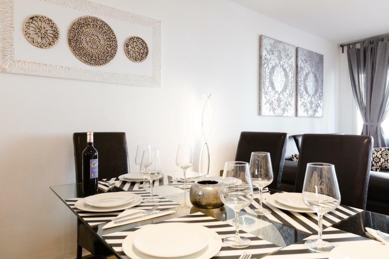 Picasso Daisy Fuengirola