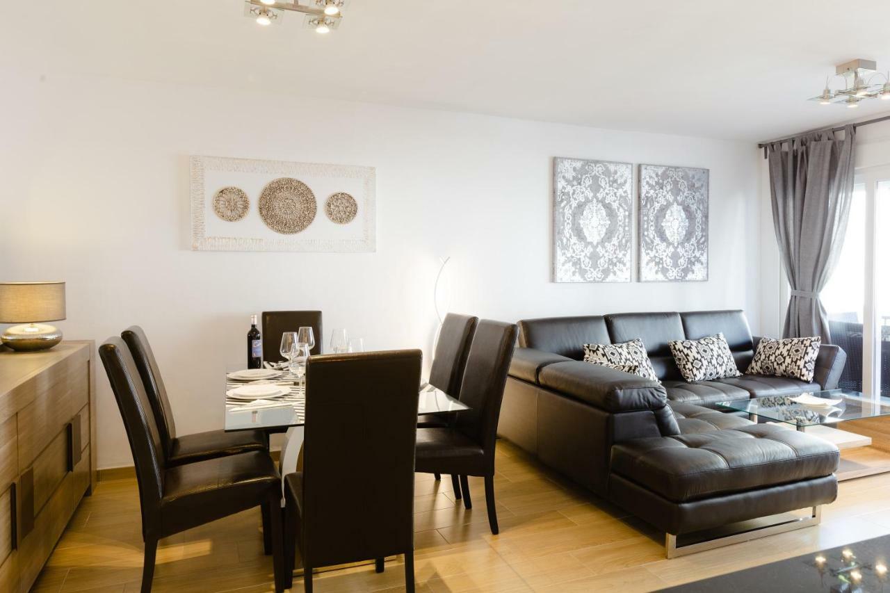 Picasso Daisy Apartment Fuengirola